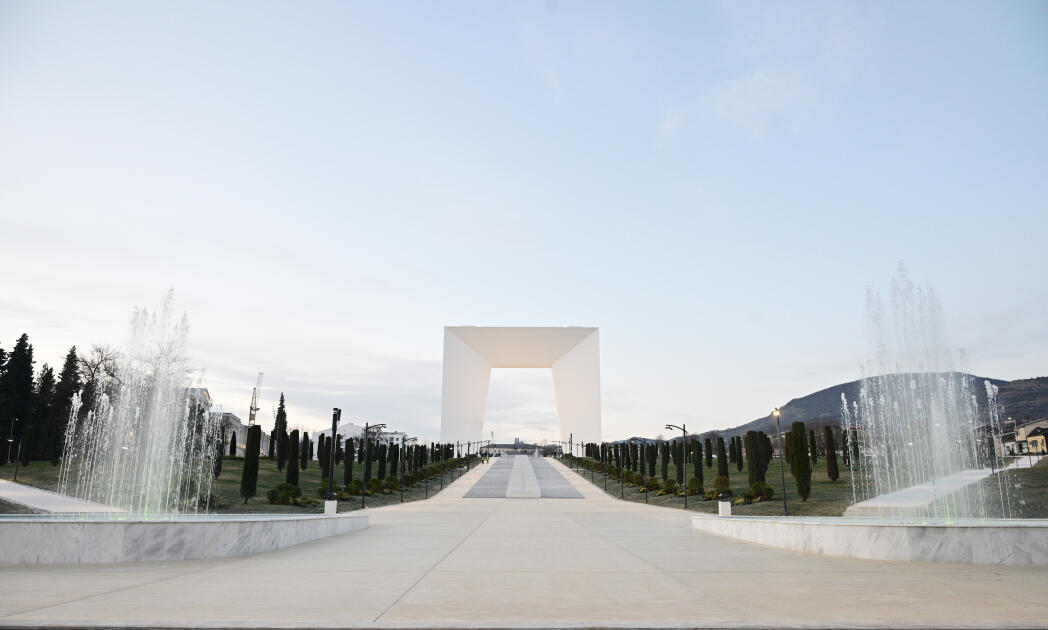 Президент Ильхам Алиев и Первая леди Мехрибан Алиева приняли участие в открытии Парка Победы в Ханкенди