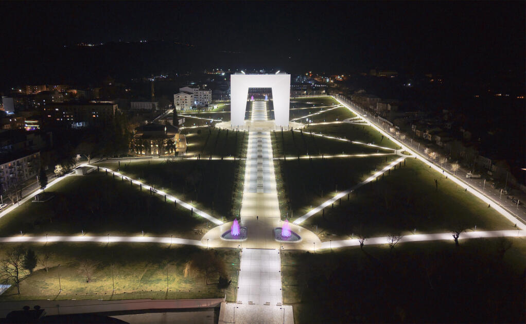 Президент Ильхам Алиев и Первая леди Мехрибан Алиева приняли участие в открытии Парка Победы в Ханкенди