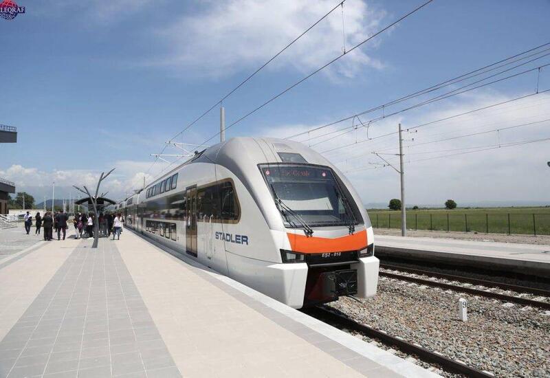 В праздничные дни по Азербайджану запустят дополнительные поезда