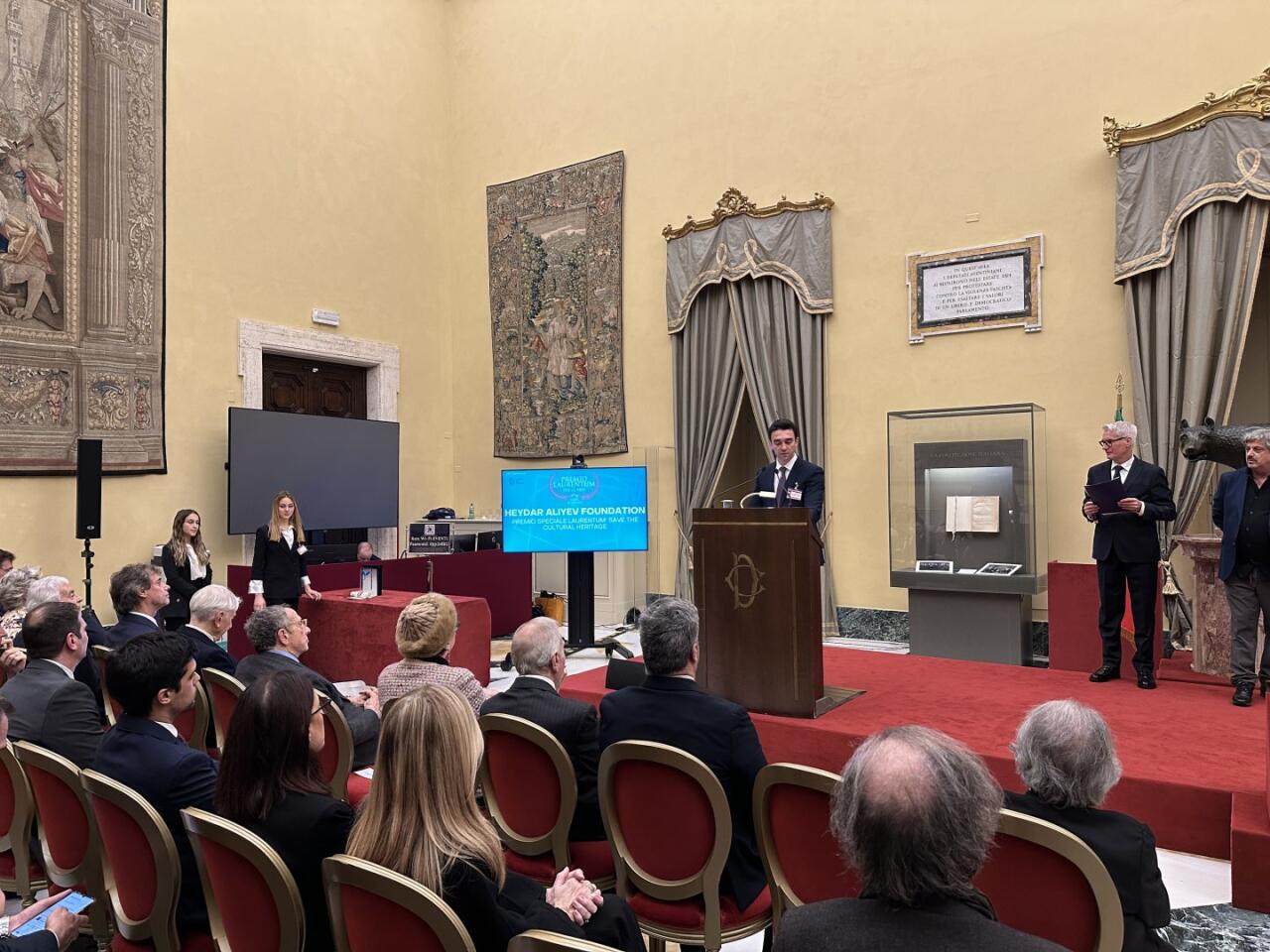 Heydər Əliyev Fondu İtaliyanın Laurentum mükafatı ilə təltif olunub