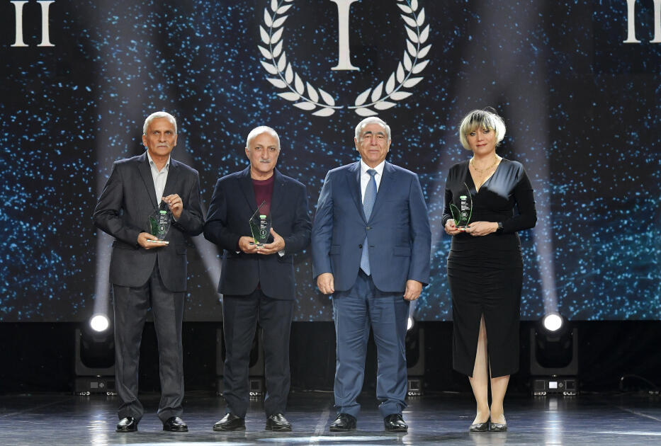 Вице-президент Фонда Гейдара Алиева Лейла Алиева и руководитель Баку Медиа Центра Арзу Алиева приняли участие в Гала-церемонии, посвященной спортивным итогам года