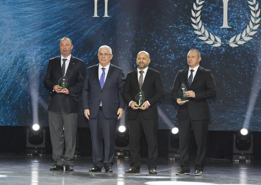 Вице-президент Фонда Гейдара Алиева Лейла Алиева и руководитель Баку Медиа Центра Арзу Алиева приняли участие в Гала-церемонии, посвященной спортивным итогам года