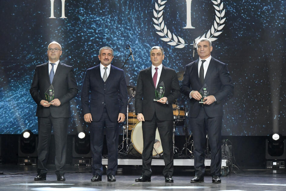 Вице-президент Фонда Гейдара Алиева Лейла Алиева и руководитель Баку Медиа Центра Арзу Алиева приняли участие в Гала-церемонии, посвященной спортивным итогам года