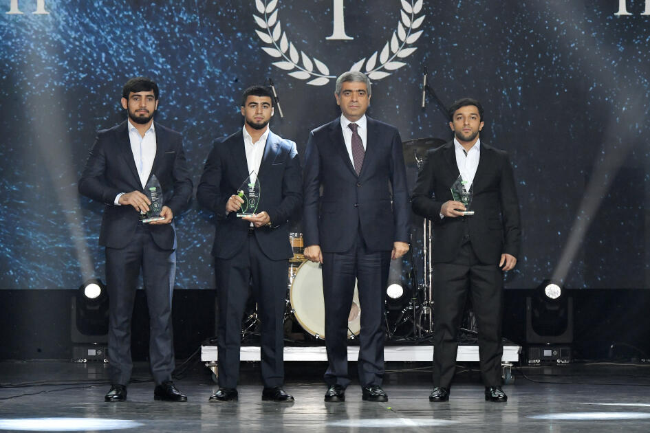 Вице-президент Фонда Гейдара Алиева Лейла Алиева и руководитель Баку Медиа Центра Арзу Алиева приняли участие в Гала-церемонии, посвященной спортивным итогам года