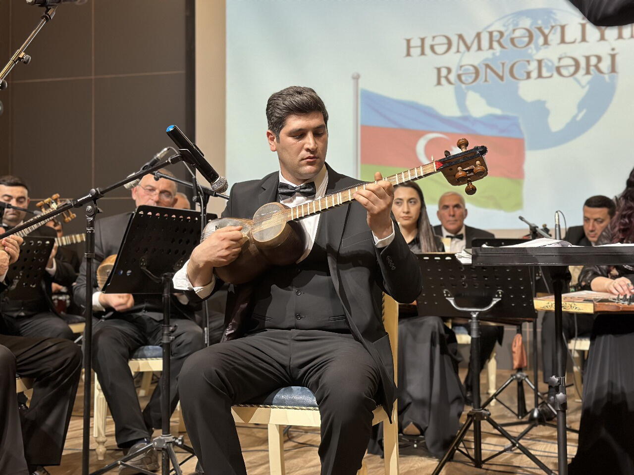 Здание Иреванского государственного азербайджанского драмтеатра передано в пользование