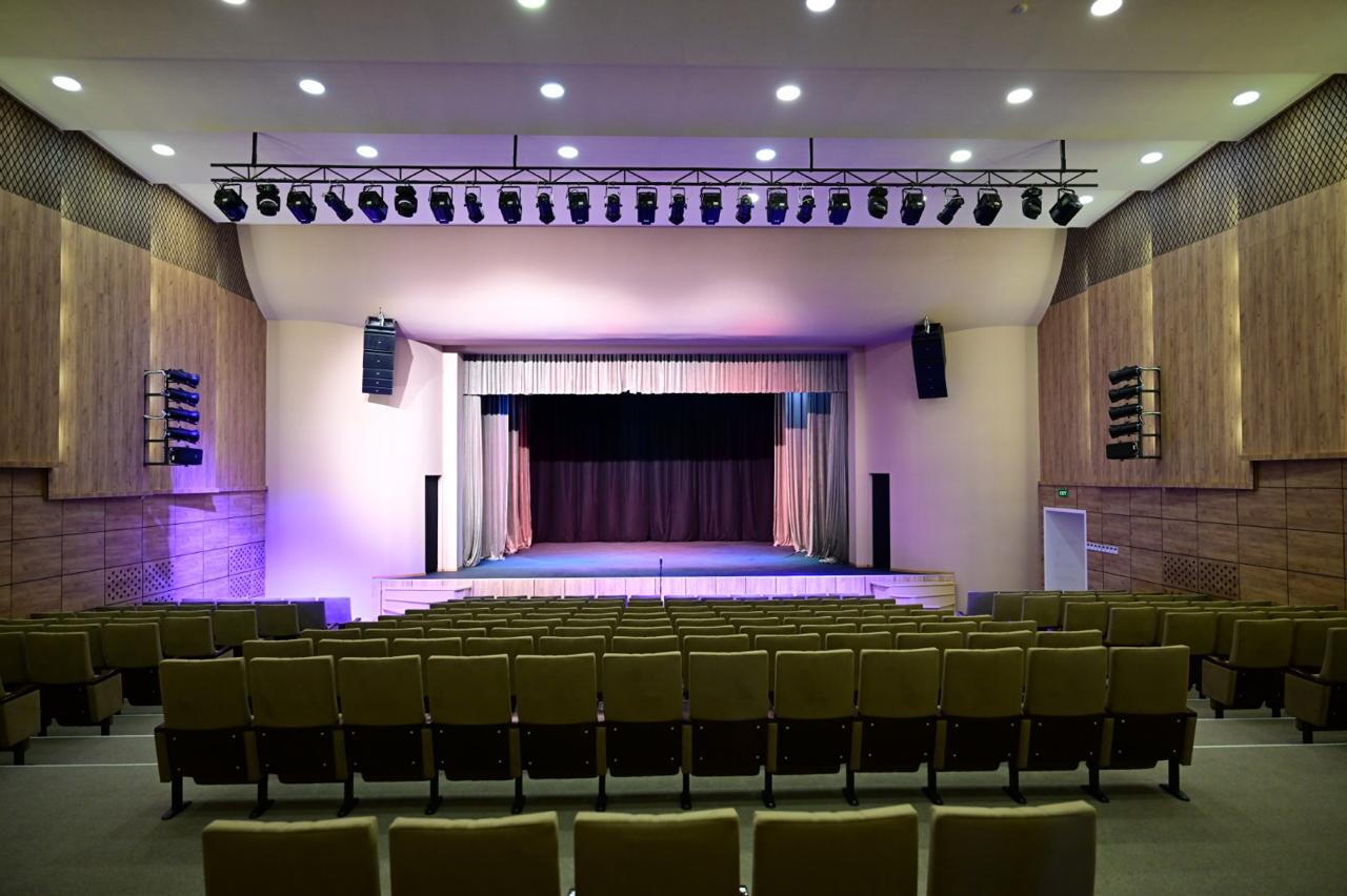 Здание Иреванского государственного азербайджанского драмтеатра передано в пользование