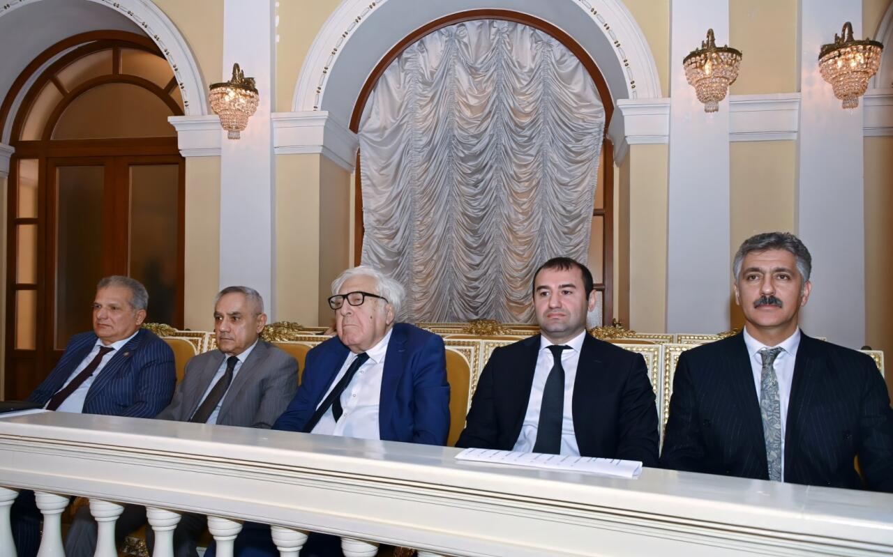 Духовное наследие народного поэта Азербайджана Фикрета Годжа в музыке и поэзии