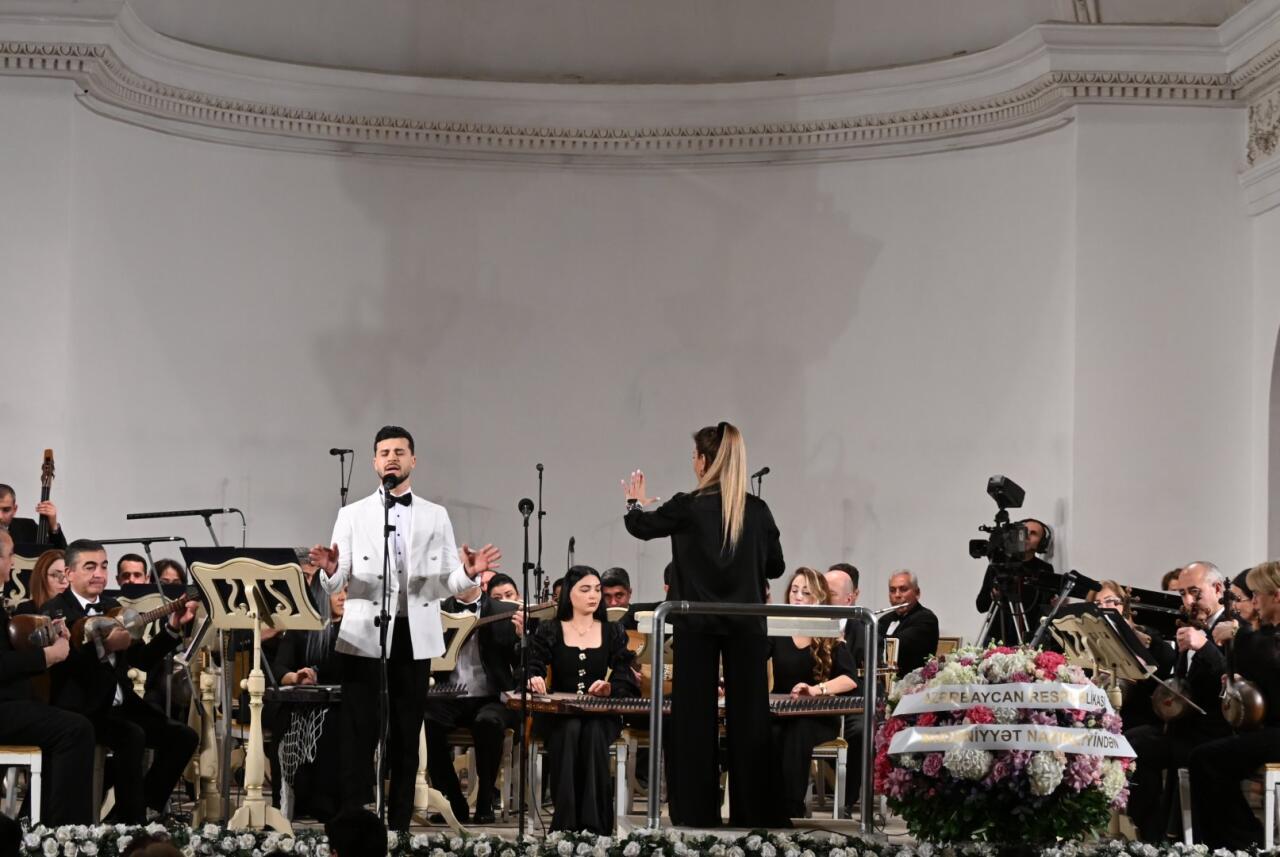 Духовное наследие народного поэта Азербайджана Фикрета Годжа в музыке и поэзии