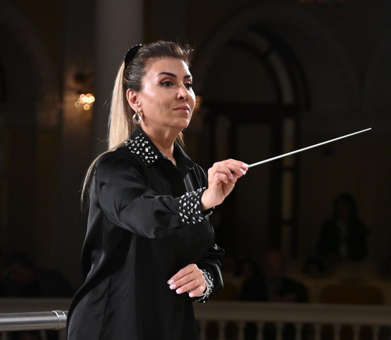 Духовное наследие народного поэта Азербайджана Фикрета Годжа в музыке и поэзии