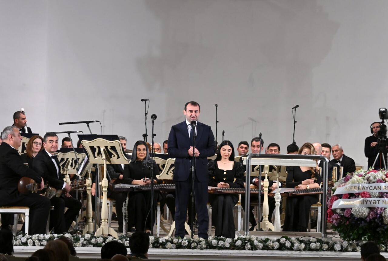 Духовное наследие народного поэта Азербайджана Фикрета Годжа в музыке и поэзии