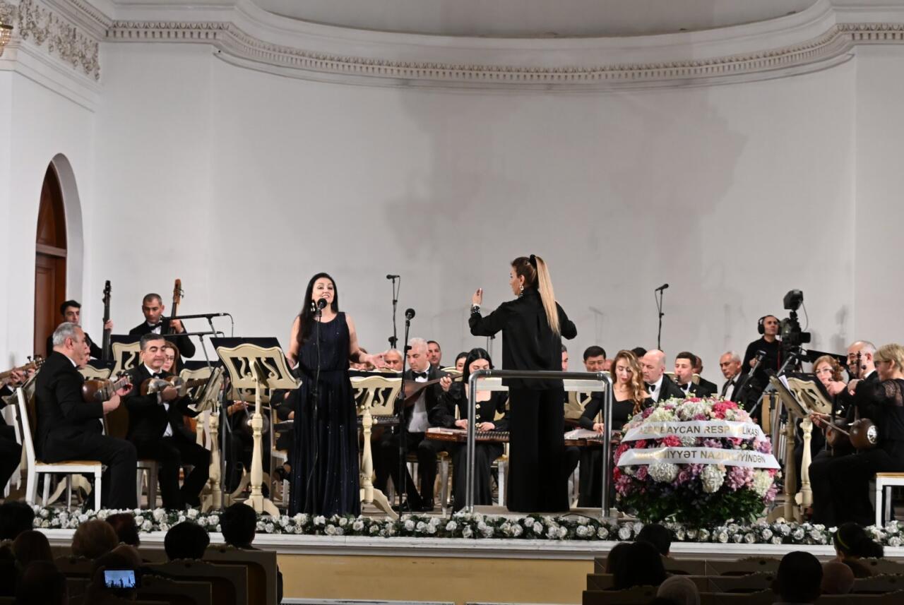 Духовное наследие народного поэта Азербайджана Фикрета Годжа в музыке и поэзии