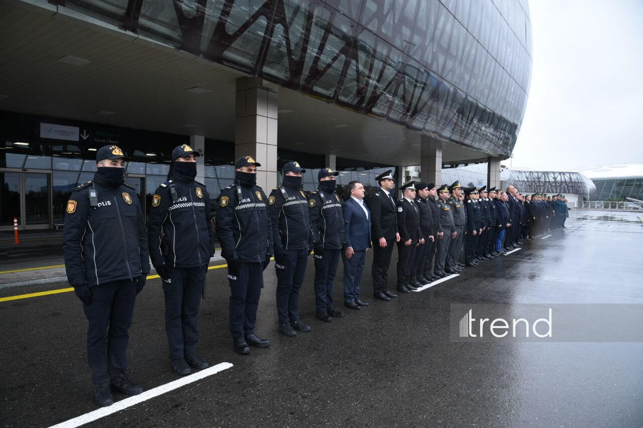 Qəzaya uğrayan AZAL təyyarəsində həlak olanların xatirəsi Heydər Əliyev adına Beynəlxalq Hava Limanında yad edildi
