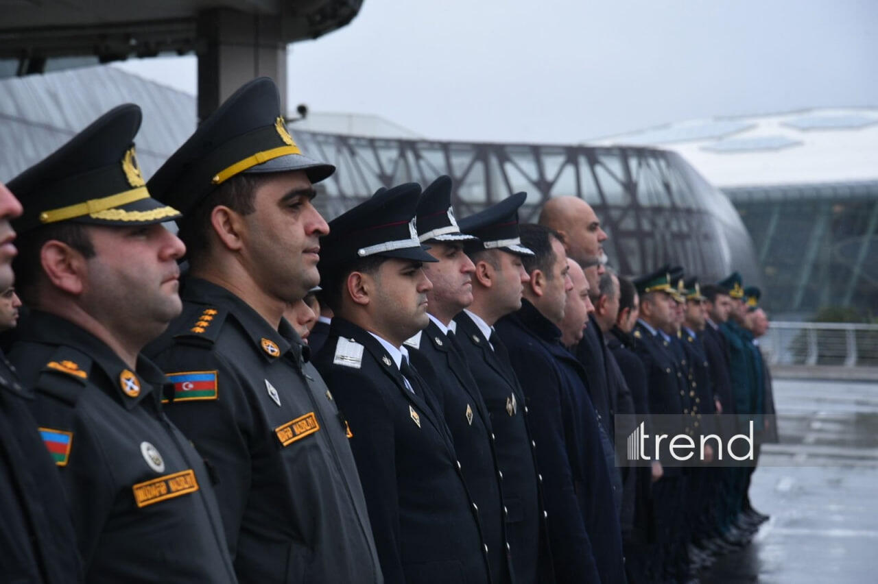 Qəzaya uğrayan AZAL təyyarəsində həlak olanların xatirəsi Heydər Əliyev adına Beynəlxalq Hava Limanında yad edildi