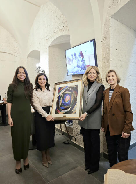 Heydər Əliyev Fondunun vitse-prezidenti Leyla Əliyeva “YAŞA” Mərkəzində yaşlı nəslin nümayəndələri ilə görüşüb