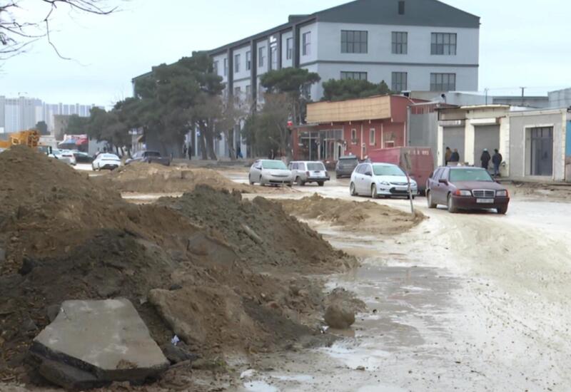 Названы сроки завершения ремонта дороги у станции метро "Улдуз"