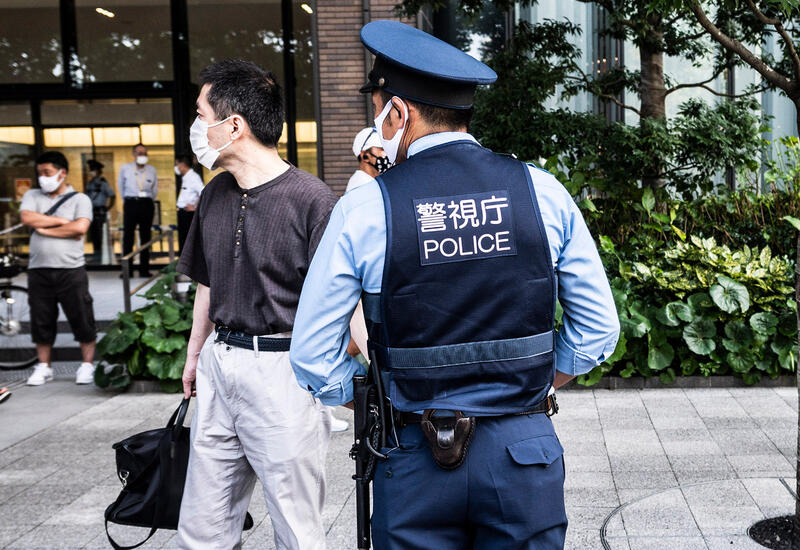 Вооруженный катаной мужчина напал на завод Yokohama в Японии