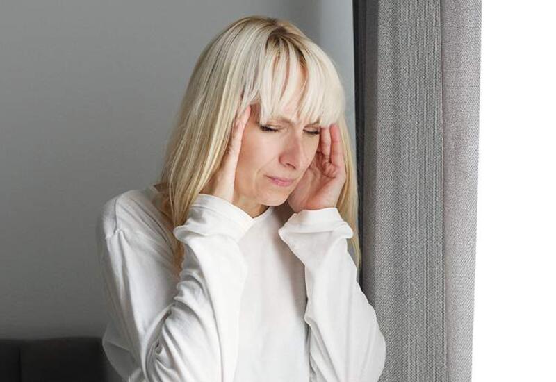 Врач указал на повышенный риск мигрени у женщин