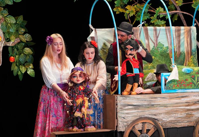 В Баку с аншлагом состоялась премьера спектакля "Qaraca qız"