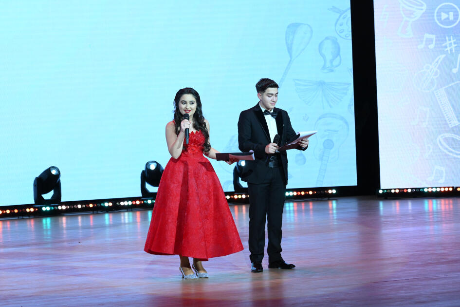 Leyla Əliyeva və Alena Əliyeva Uşaq İncəsənət Festivalının yekun mükafatlandırma mərasimində iştirak ediblər