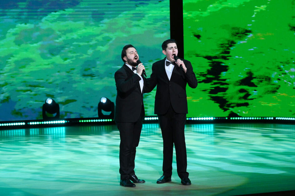 Leyla Əliyeva və Alena Əliyeva Uşaq İncəsənət Festivalının yekun mükafatlandırma mərasimində iştirak ediblər