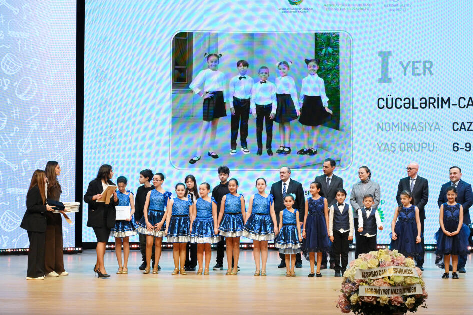 Leyla Əliyeva və Alena Əliyeva Uşaq İncəsənət Festivalının yekun mükafatlandırma mərasimində iştirak ediblər