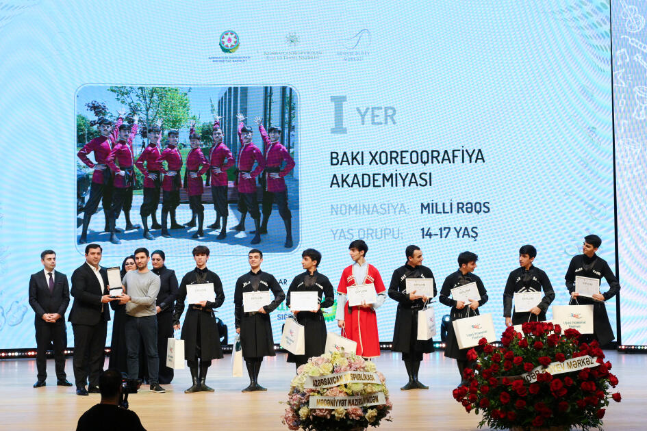 Leyla Əliyeva və Alena Əliyeva Uşaq İncəsənət Festivalının yekun mükafatlandırma mərasimində iştirak ediblər