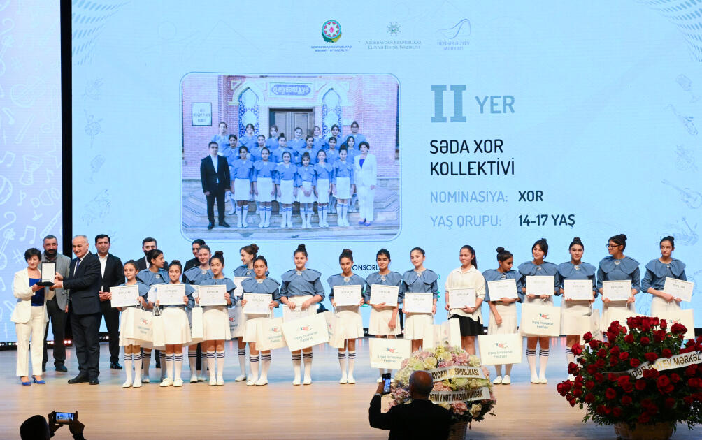 Leyla Əliyeva və Alena Əliyeva Uşaq İncəsənət Festivalının yekun mükafatlandırma mərasimində iştirak ediblər