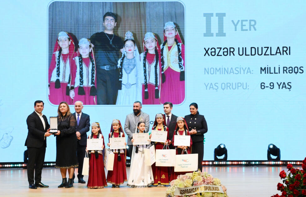 Leyla Əliyeva və Alena Əliyeva Uşaq İncəsənət Festivalının yekun mükafatlandırma mərasimində iştirak ediblər