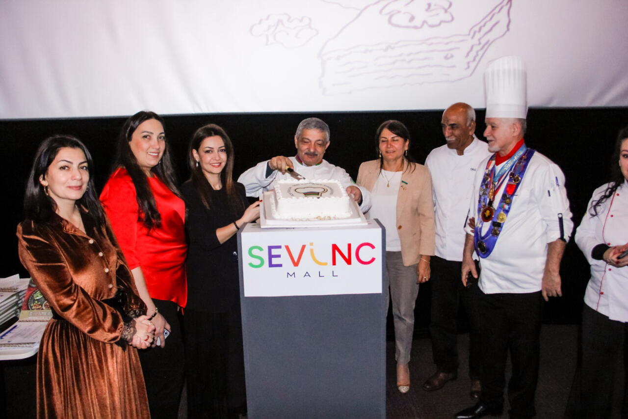 В Баку прошел чемпионат среди молодых кулинаров, посвященный 40-летию AMKA