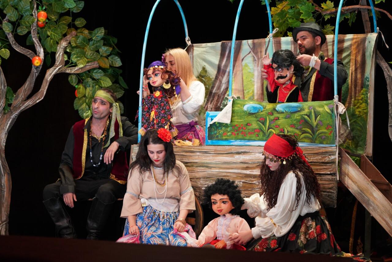 В Баку с аншлагом состоялась премьера спектакля "Qaraca qız"