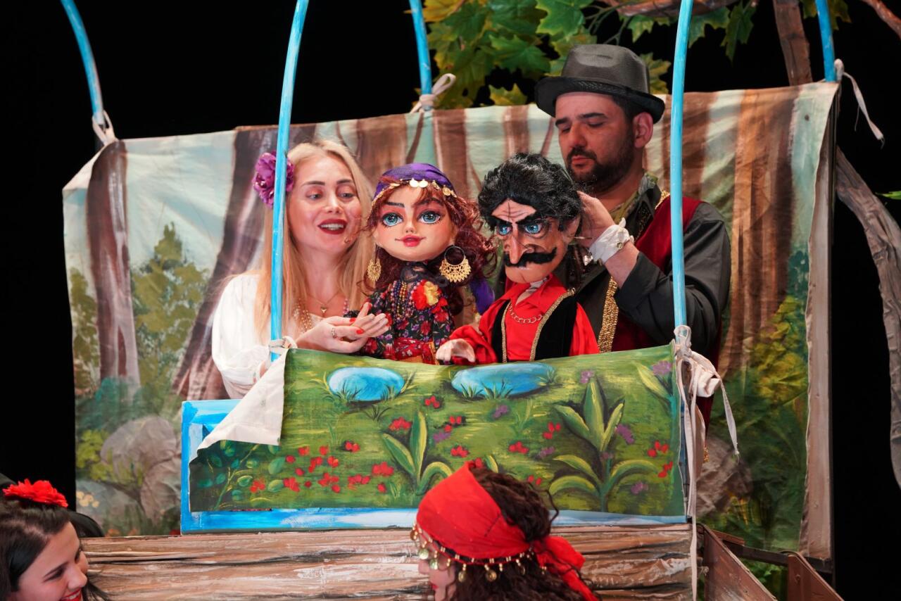 В Баку с аншлагом состоялась премьера спектакля "Qaraca qız"