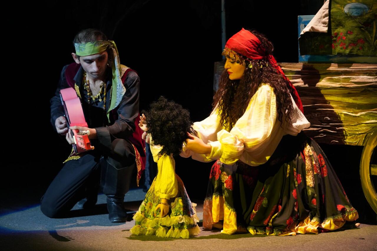 В Баку с аншлагом состоялась премьера спектакля "Qaraca qız"