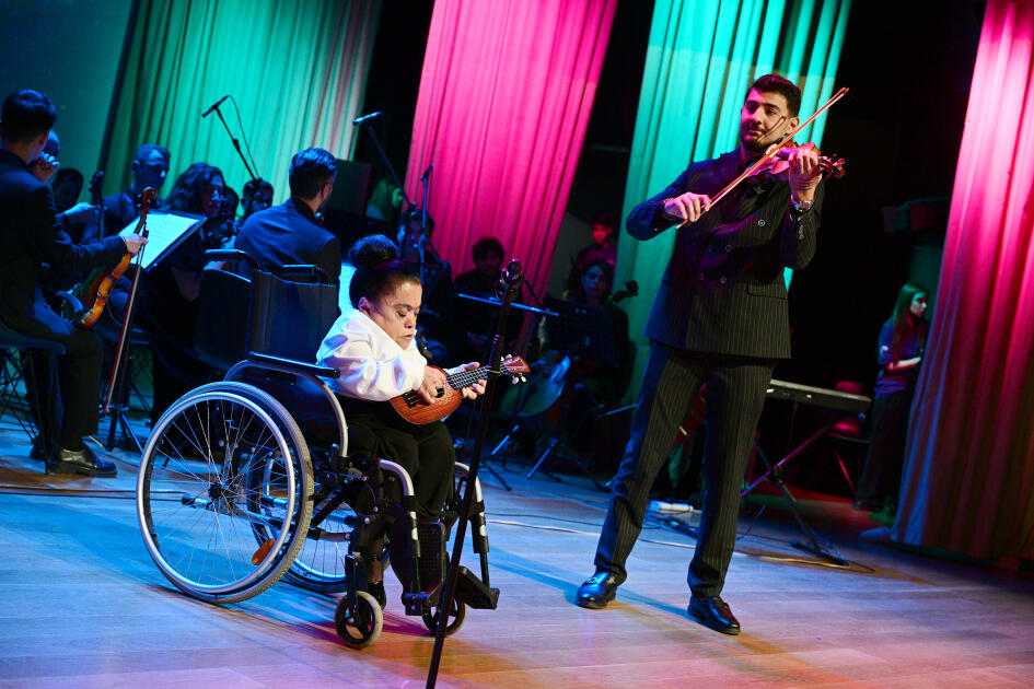 Leyla Əliyeva və Alena Əliyeva DOST İnklüziv İnkişaf və Yaradıcılıq Mərkəzini ziyarət ediblər