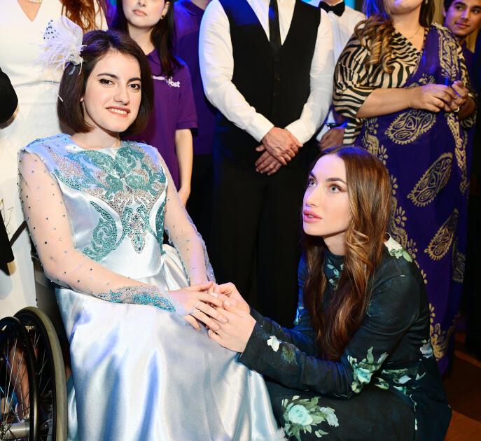 Leyla Əliyeva və Alena Əliyeva DOST İnklüziv İnkişaf və Yaradıcılıq Mərkəzini ziyarət ediblər