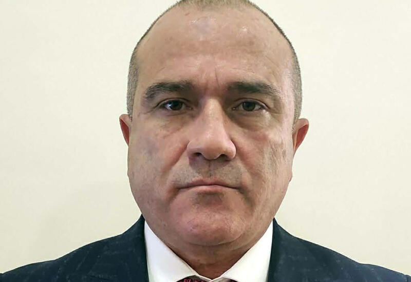 Yeni başçı müavinini işdən çıxardı