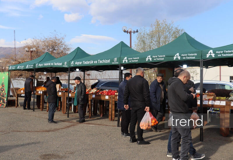 Xankəndidə “Kənddən şəhərə” Yeni il kənd təsərrüfatı yarmarkası təşkil olunub