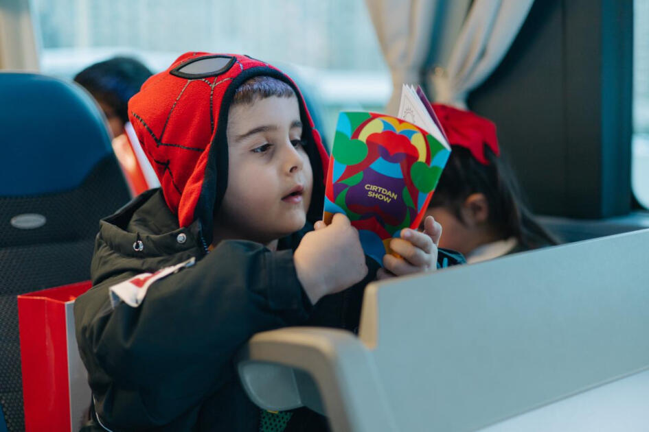 Heydər Əliyev Fondunun vitse-prezidenti Leyla Əliyevanın təşəbbüsü ilə xüsusi qayğıya ehtiyacı olan uşaqlar üçün “Cırtdan Meqa Şousu” təşkil olunub