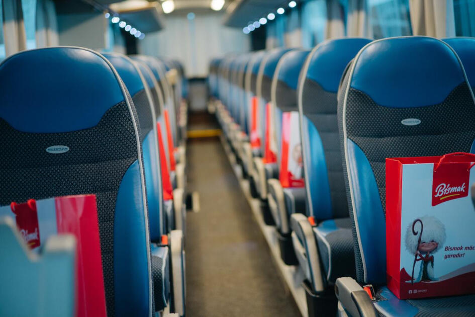 Heydər Əliyev Fondunun vitse-prezidenti Leyla Əliyevanın təşəbbüsü ilə xüsusi qayğıya ehtiyacı olan uşaqlar üçün “Cırtdan Meqa Şousu” təşkil olunub