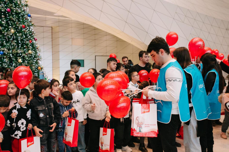 Heydər Əliyev Fondunun vitse-prezidenti Leyla Əliyevanın təşəbbüsü ilə xüsusi qayğıya ehtiyacı olan uşaqlar üçün “Cırtdan Meqa Şousu” təşkil olunub