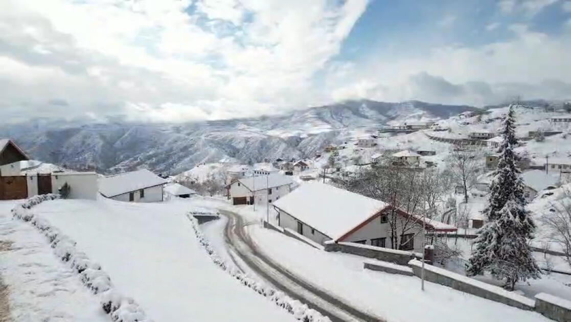 В Лачине выпал первый снег