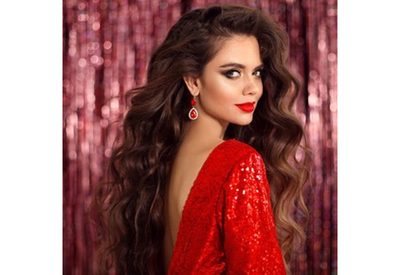 Названы подходящие цвета в одежде для встречи Нового года