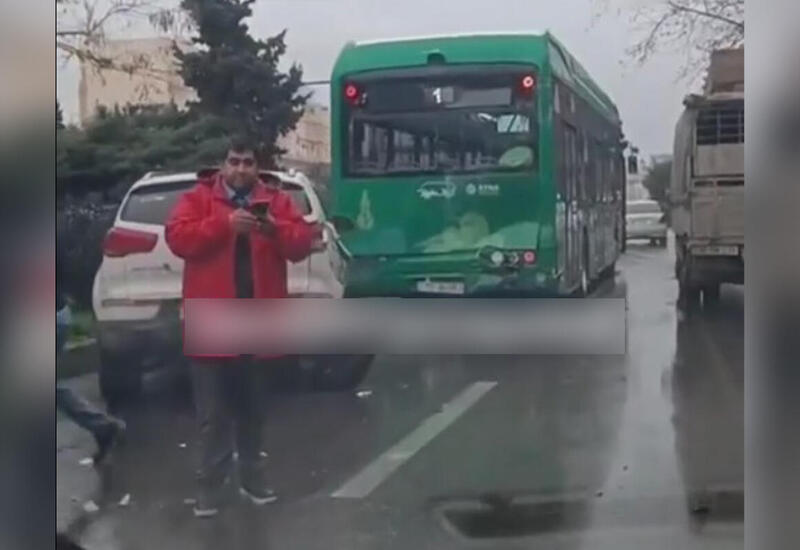 ДТП с участием автобусов произошло в Баку
