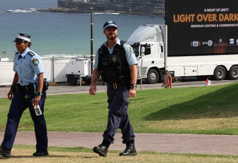 На пляже в Сиднее развернут армейские патрули