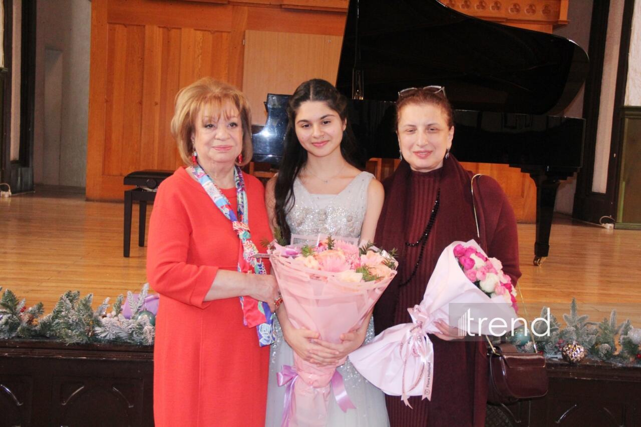 15-летний вундеркинд Айдан Нуриева объединила мировую классику с азербайджанской поэзией