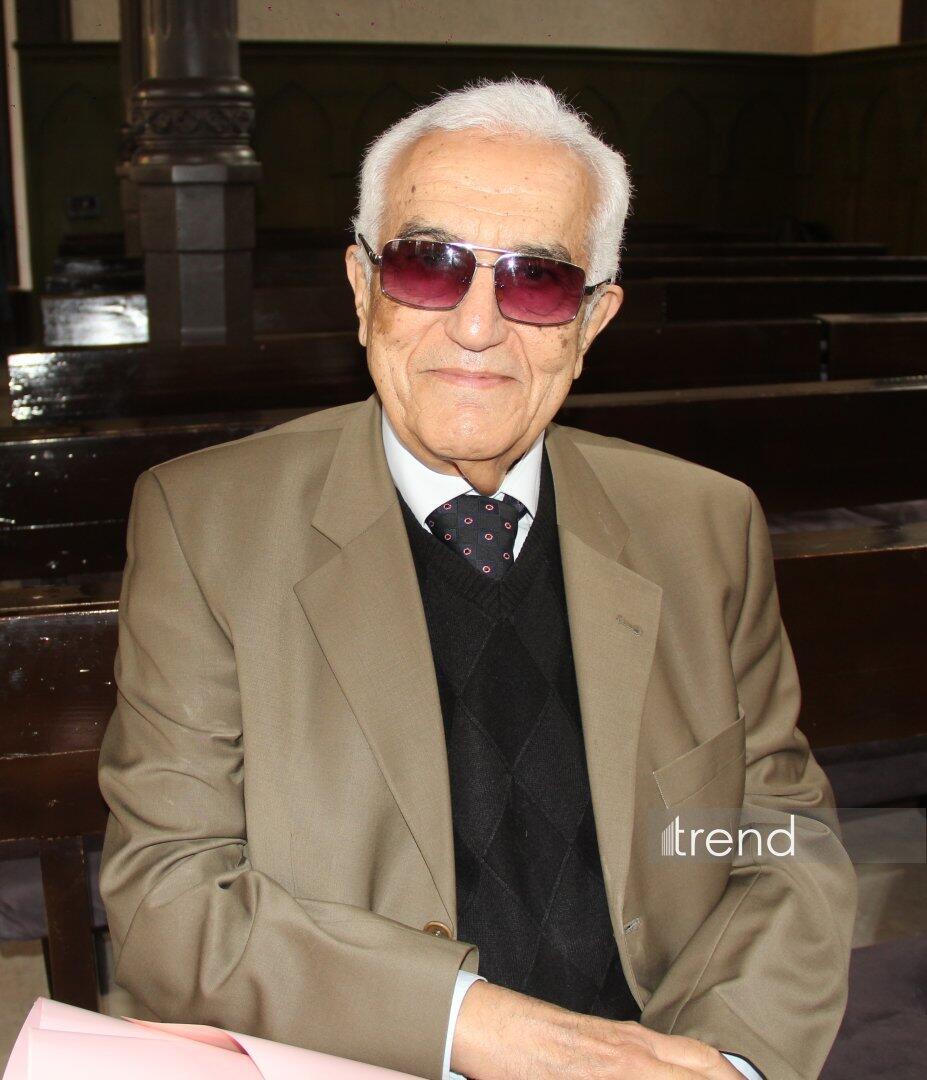 15-летний вундеркинд Айдан Нуриева объединила мировую классику с азербайджанской поэзией