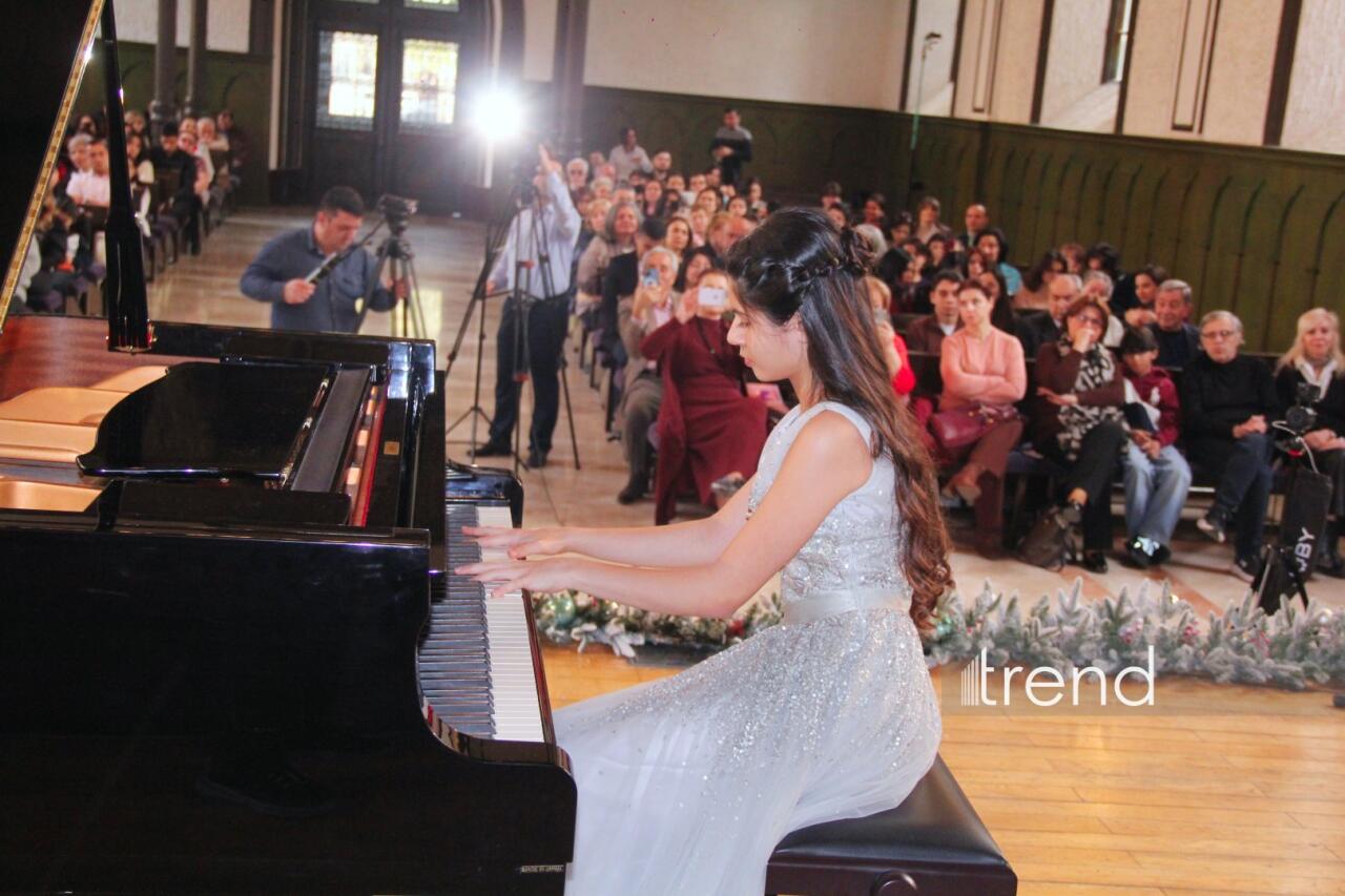 15-летний вундеркинд Айдан Нуриева объединила мировую классику с азербайджанской поэзией