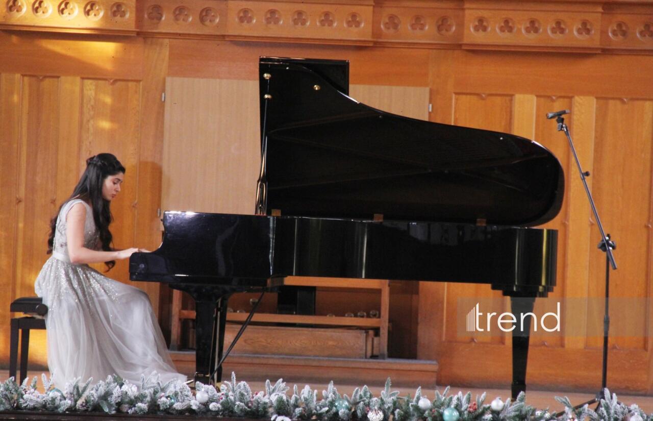 15-летний вундеркинд Айдан Нуриева объединила мировую классику с азербайджанской поэзией