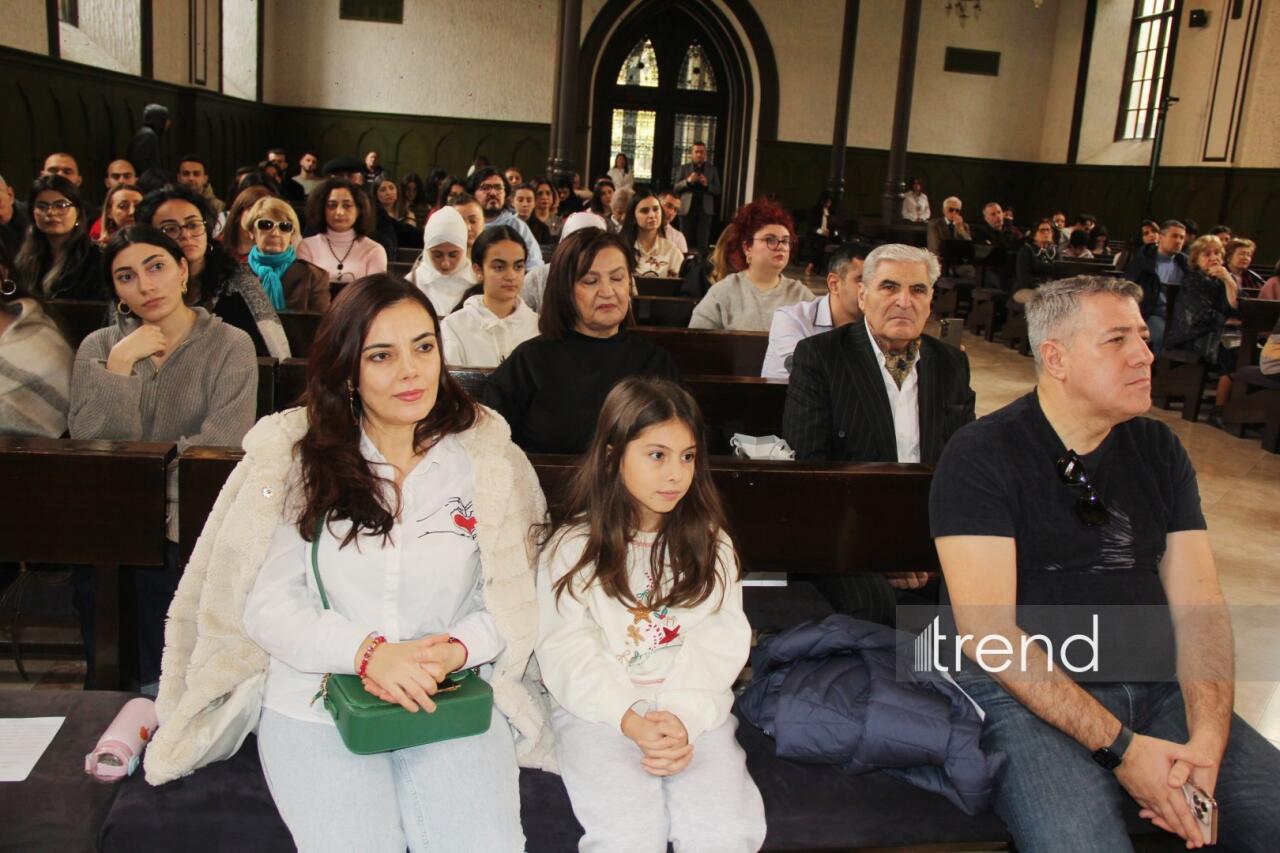 15-летний вундеркинд Айдан Нуриева объединила мировую классику с азербайджанской поэзией