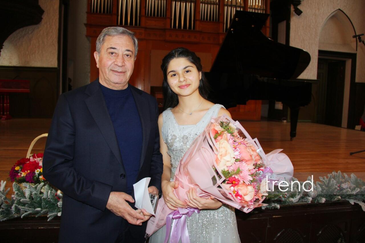 15-летний вундеркинд Айдан Нуриева объединила мировую классику с азербайджанской поэзией