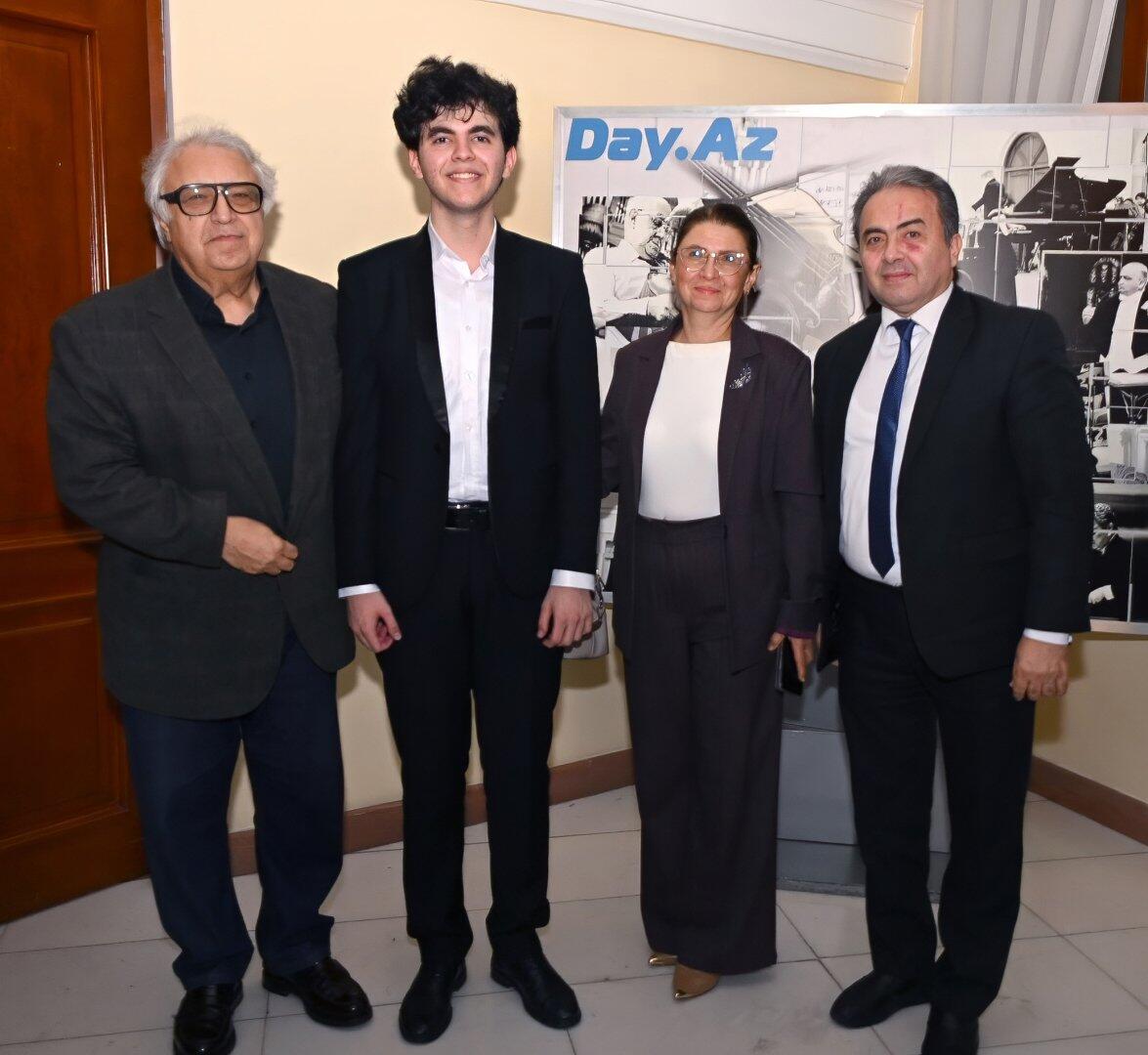 В Баку состоялся концерт, посвященный Дню cолидарности азербайджанцев мира и Новому году